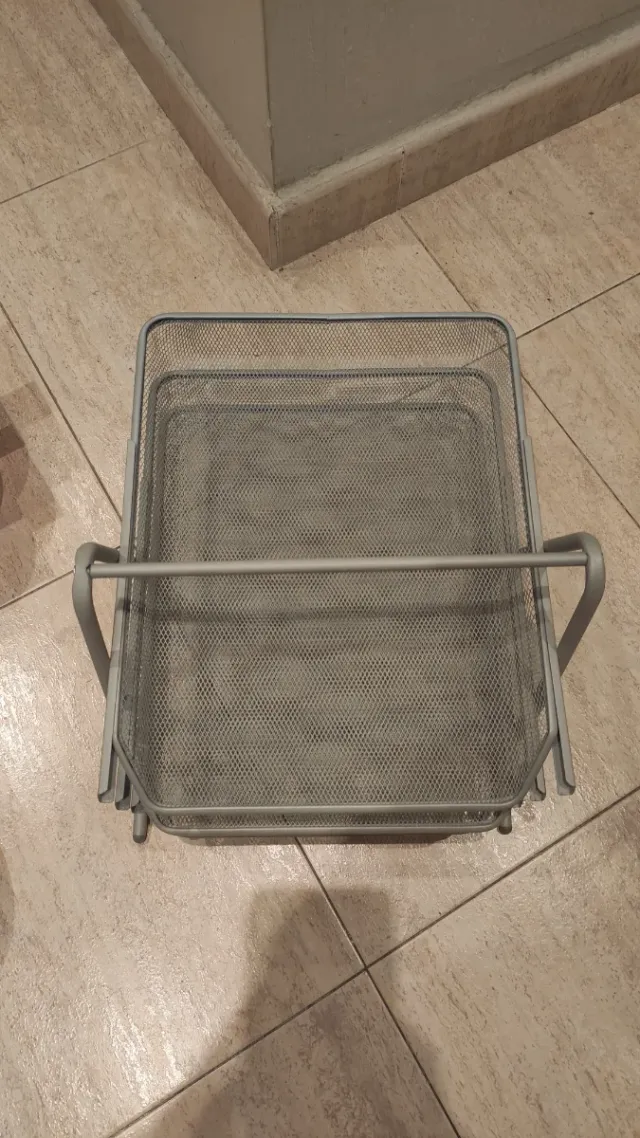 Vassoio organizer in metallo grigio