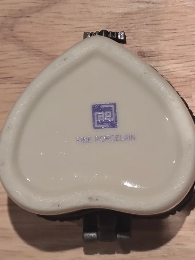 Cajita Corazón Porcelana Inglesa Flores