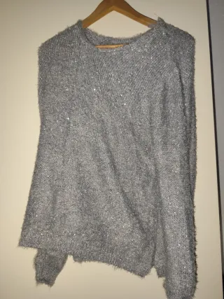 Jersey gris plateado con brillo