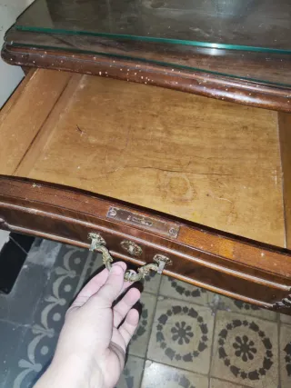 Tocador antiguo 4 cajones espejo