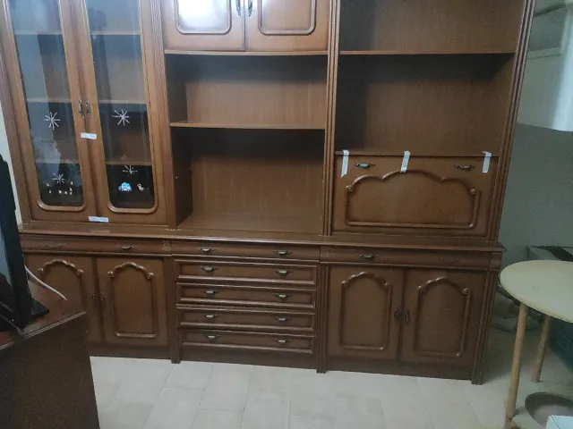Conjunto Muebles Salón Madera y lámparas