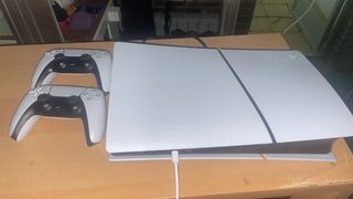 Playstation 5 con 2 controller