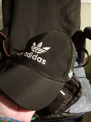 Gorra Adidas Negra