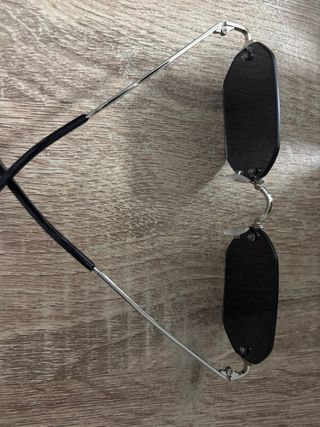 Gafas de sol retro sin montura
