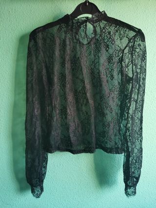 Blusa transparente encaje manga larga