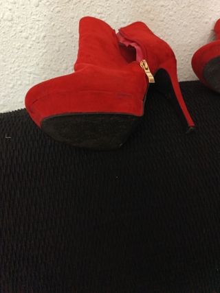 Botines rojos tacón 37