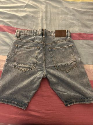 Pantalón vaquero Pull&Bear desgastado