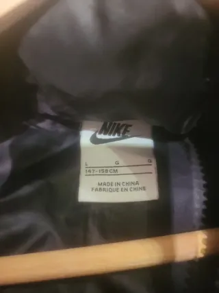 Chaqueta Nike niño negra