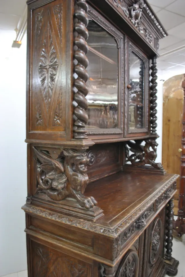 Antiguo aparador trinchero con vitrina S.XIX