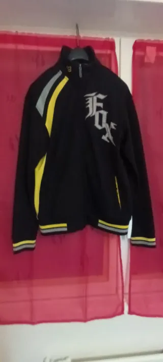 Chaqueta Fox Negra,gris y Amarilla Original