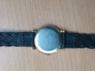 Reloj Lotus Cuarzo Dorado y Negro