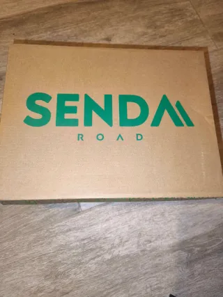 Deportivas marca SENDA de piel sin estrenar