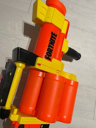 Brinquedo Fortnite Lançador Laranja e Amarelo