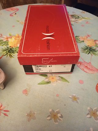 Zapatos salón Oh! Moda beige talla 41