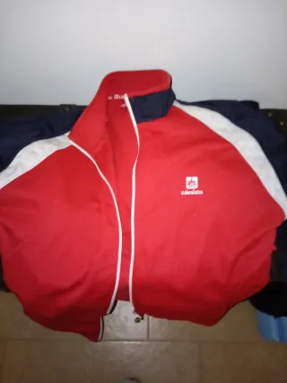 Chándal Salesianos Camacho Talla 16 Rojo