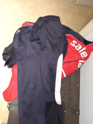 Chándal Salesianos Camacho Talla 16 Rojo