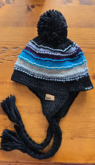 Gorro Barts tejido con pompón y orejeras