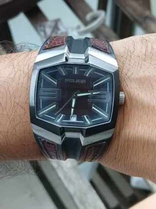 Reloj Police cuarzo tamaño grande 