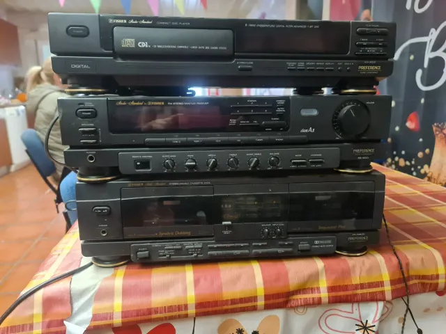 Equipo de sonido Fisher CD, Radio, Cassette
