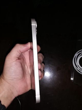 Batteria bianca all'88% per iPhone 14 Plus