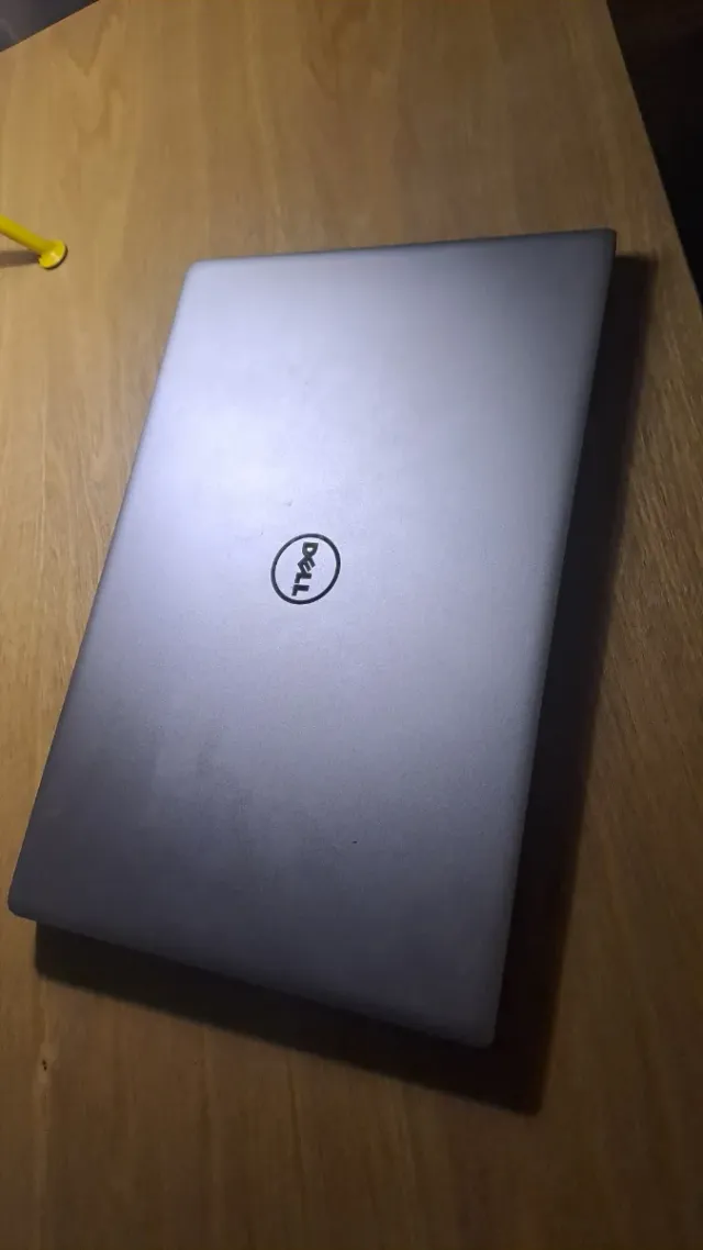 Portátil Dell Xps 13" 9343
Con pantalla Táctil 