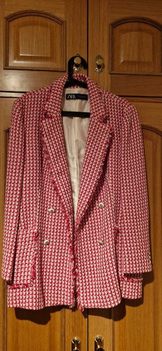 Chaqueta Zara Tweed Roja y Blanca