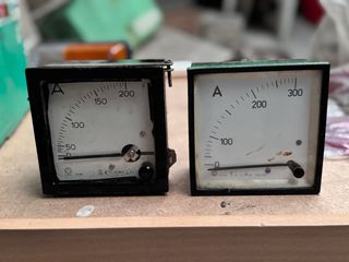2 Amperímetros Analógicos
