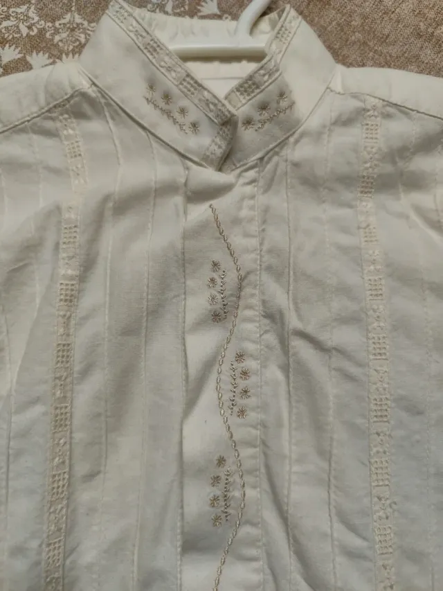 Camisa fallero beige bordada T.33
