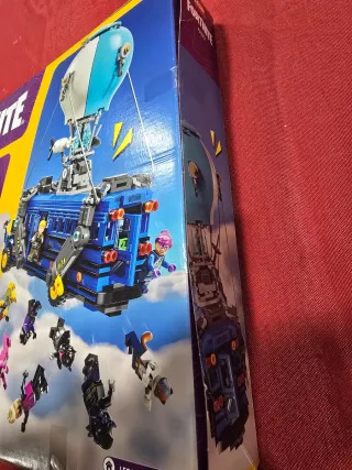 Lego Fortnite Battle Bus 77073