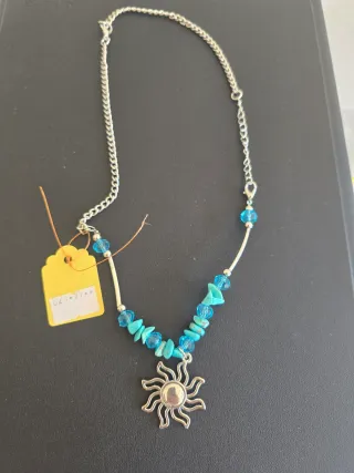 Collar Sol Turquesa . CON ETIQUETA. 3,50 EUROS