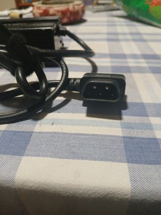 Cargador moto Niu 