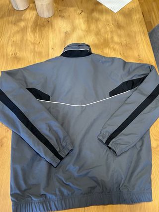 Chaqueta Nike Vintage Gris y Negra