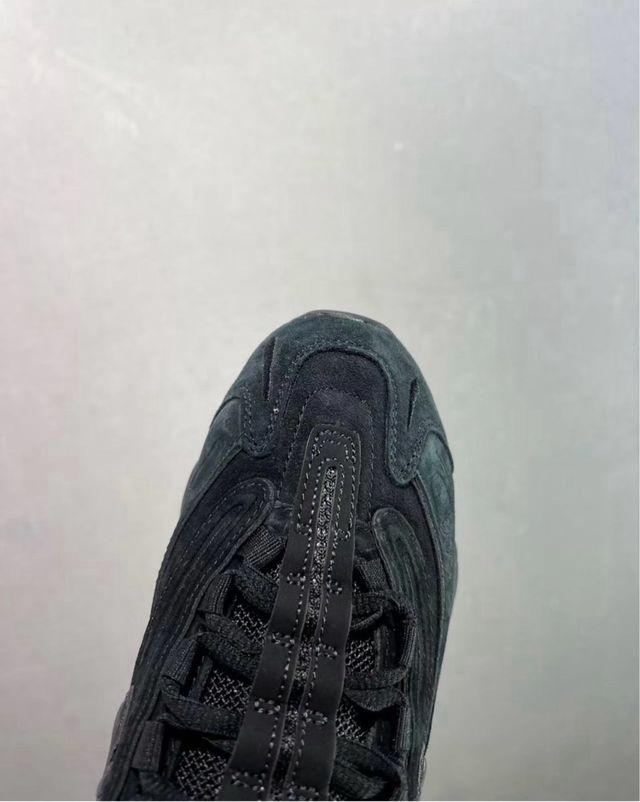 Zapatillas New Balance M1000 Negras Talla 43