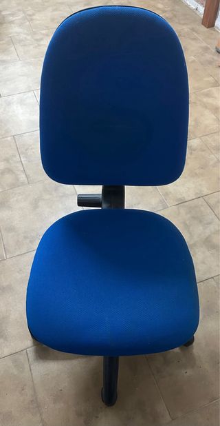 Silla de escritorio azul y negra