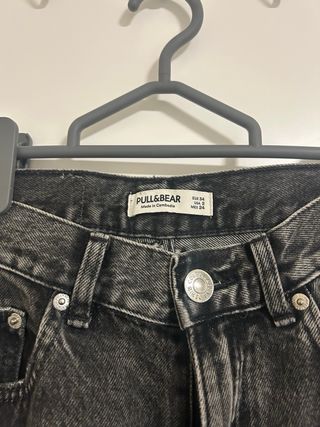Pantalón vaquero Pull&Bear negro