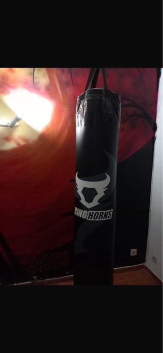 Saco de boxeo Ringhorns 1.70m + soporte