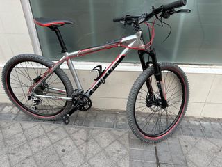 Bicicleta de montaña Focus de 26 pulgadas talla S 