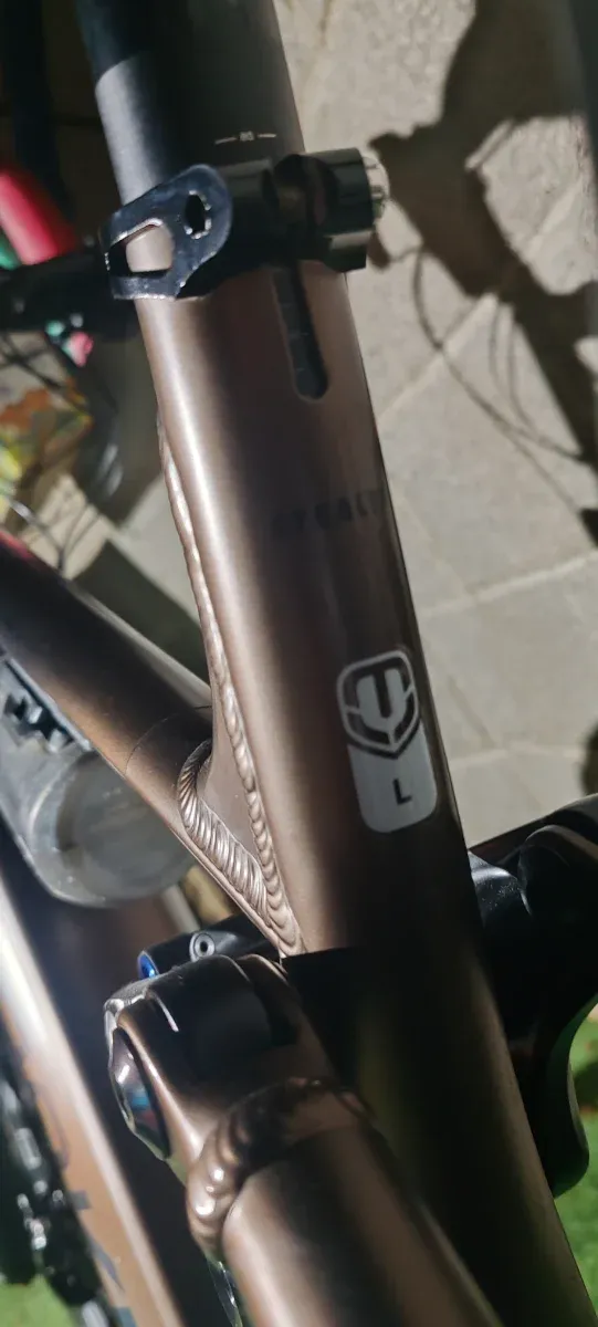 Bicicleta de montaña eléctrica