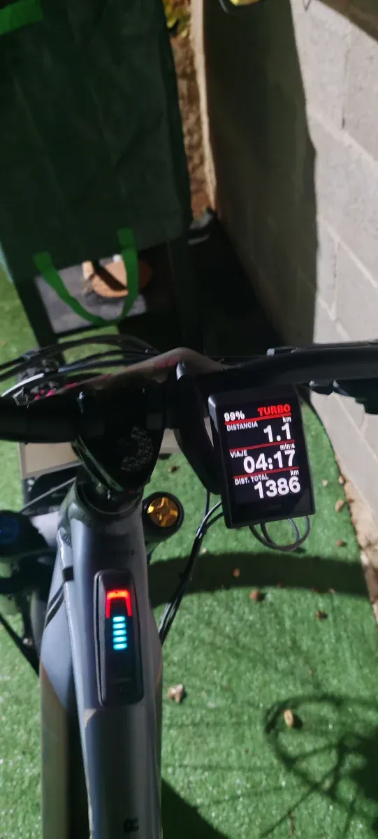 Bicicleta de montaña eléctrica