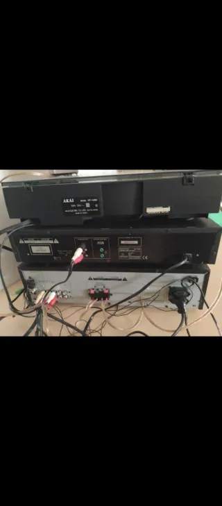 Equipo Hi-Fi: Amplificador, CD y Tocadiscos