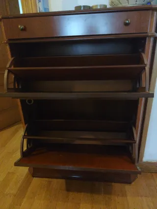 Mueble zapatero de madera maciza