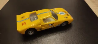 Scalextric Ford GT40 Amarillo Normal