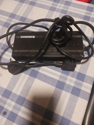 Cargador Batería NIU 48-72V 4.0A