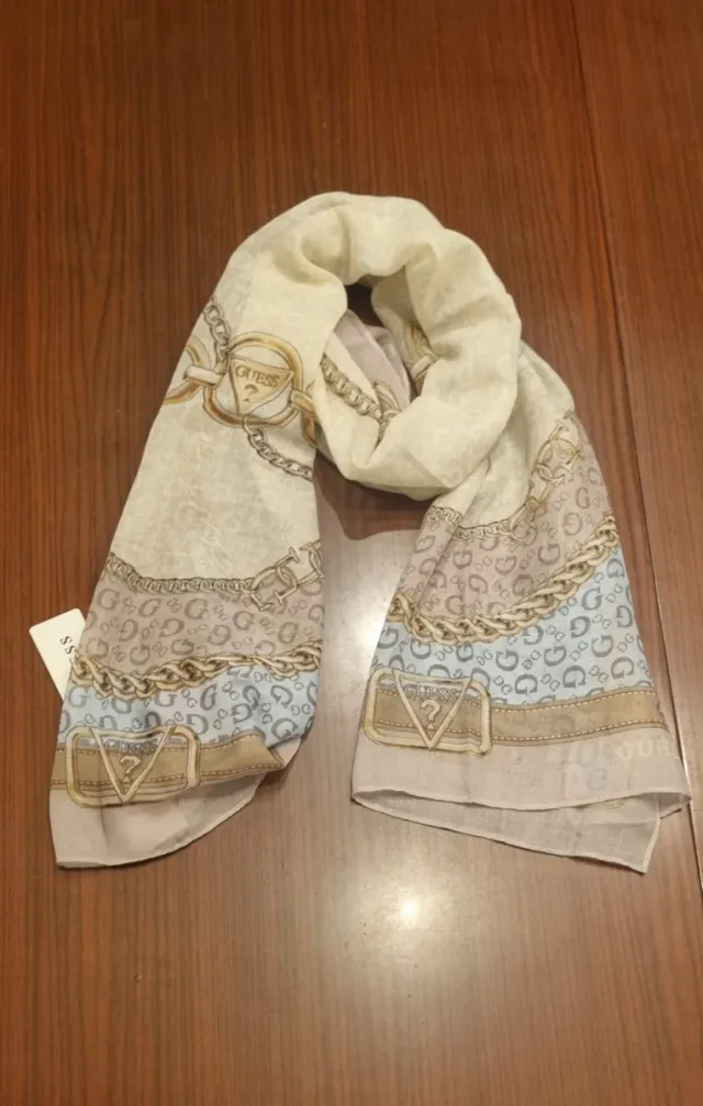 Sciarpa foulard Guess elegante beige e oro