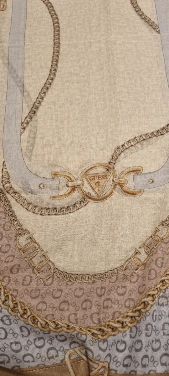 Sciarpa foulard Guess elegante beige e oro