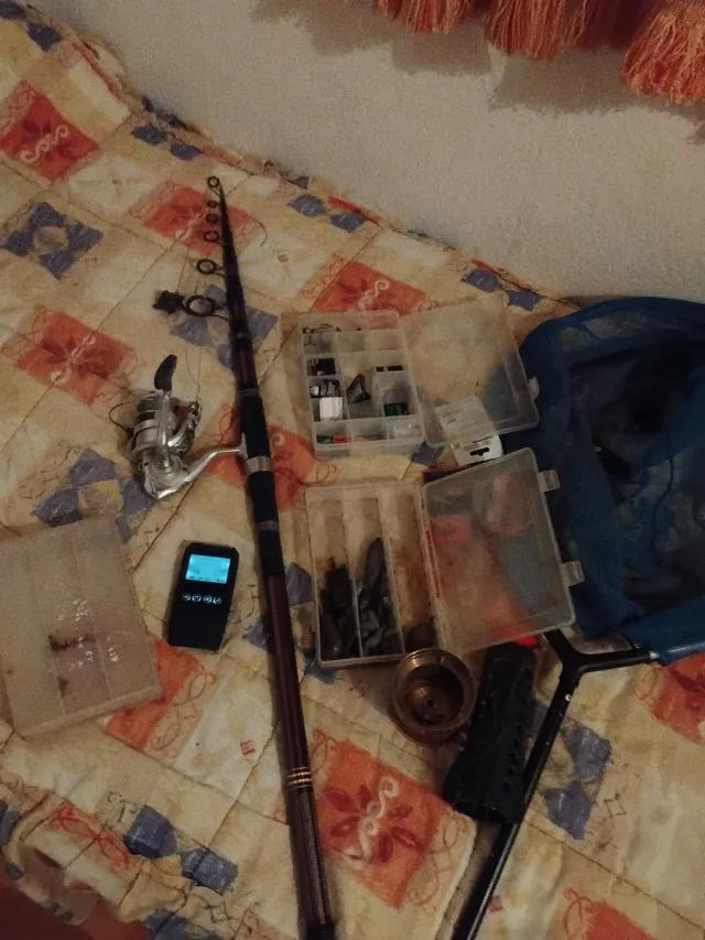 Caña de pescar y carrete