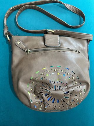 Bolso de mujer detalle mariposa