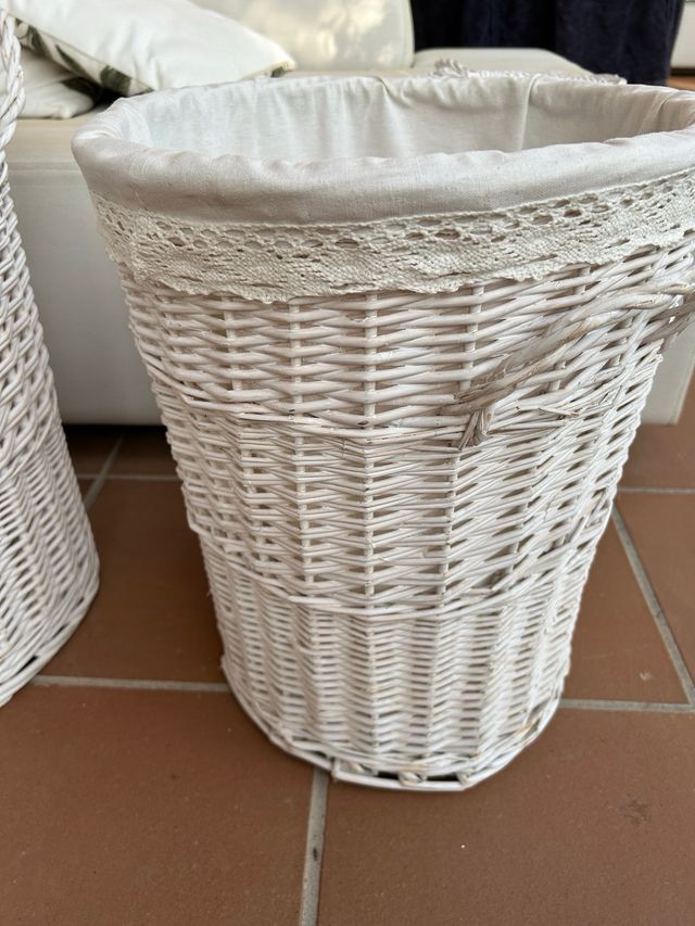 2 Cestas de mimbre blancas. Oportunidad!
