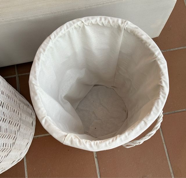2 Cestas de mimbre blancas. Oportunidad!