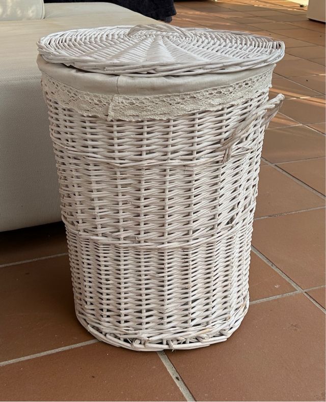 2 Cestas de mimbre blancas. Oportunidad!